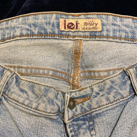 lei Denim - Vintage original LEI low rise jeans. Size Juniors 15/Women’s 14